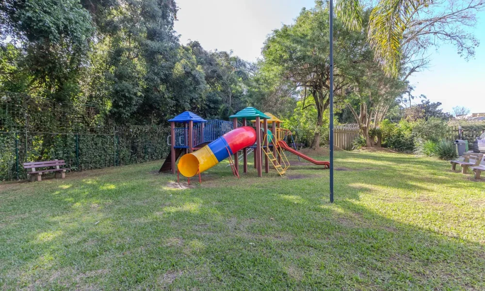 original894907168-669.8279122969367MG0055